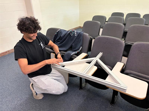 CSalt students assembling the WECDesal support structure